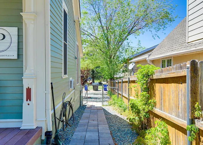 Holiday home Walk To Courthouse Square Quiet With Porch *